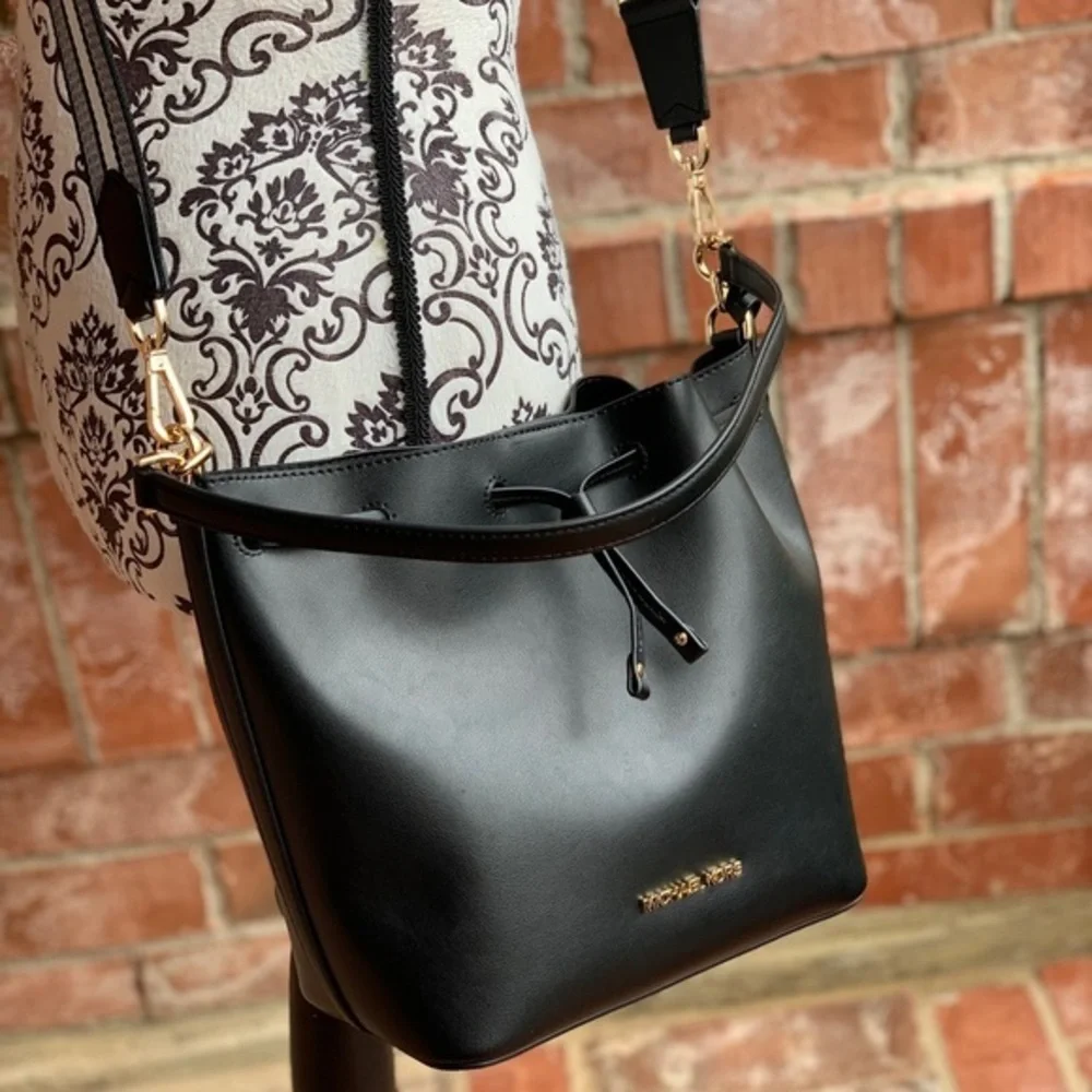 Michael kors Eden large bucket crossbody bag